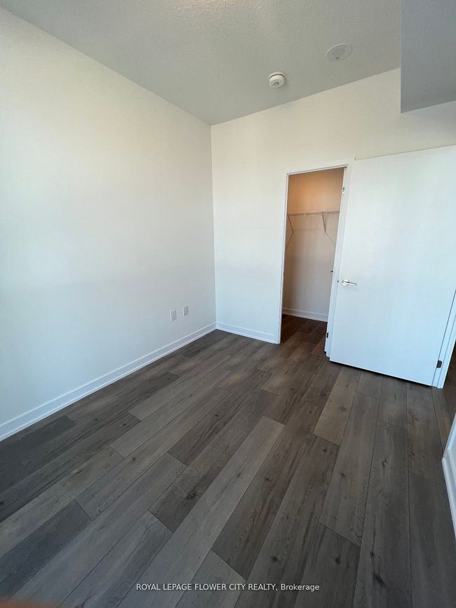 1715 - 10 Honeycrisp Cres, Condo with 2 bedrooms, 1 bathrooms and null parking in Vaughan ON | Image 15