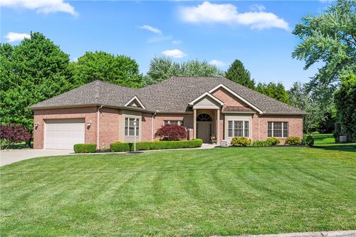 126 Lipinwood Dr, Beaver Falls, PA, 15010-1117 | Card Image