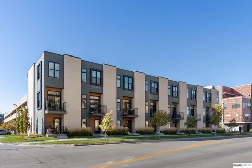 2208 S 64th Avenue, Omaha, NE, 68106 | Card Image