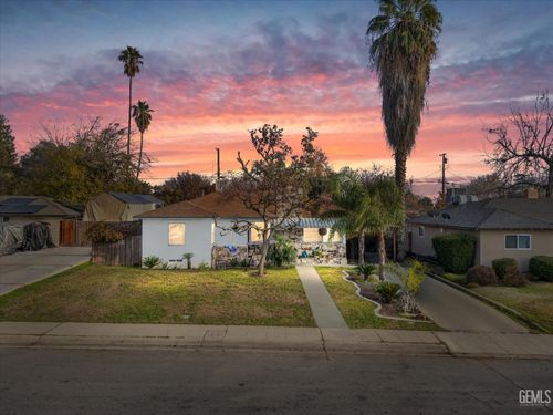 1717 Camino Sierra, Bakersfield, CA, 93306 | Card Image