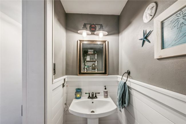1/2 Bath on Main Floor | Image 15