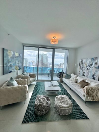 4612 - 200 Biscayne Boulevard Way, Condo with 2 bedrooms, 2 bathrooms and null parking in Miami FL | Image 1