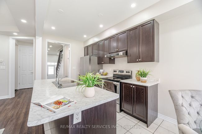 27 Phyllis Dr, House attached with 3 bedrooms, 3 bathrooms and 2 parking in Caledon ON | Image 15