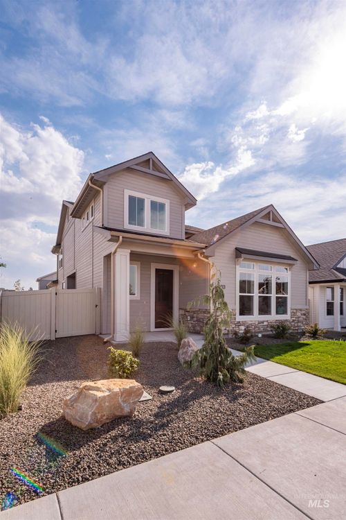 1403 E Rio Chico Dr, Kuna, ID, 83634-4899 | Card Image