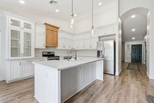 937 S San Joaquin Court, Gilbert, AZ, 85296 | Card Image