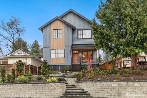3032 Ne Blakeley St, Seattle, WA, 98105-4012 | Card Image