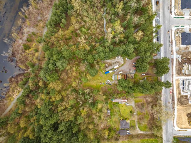 3381 208 St, House other with 3 bedrooms, 2 bathrooms and 9 parking in Langley BC | Image 9