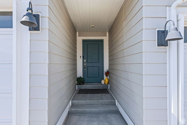 View of property entrance | Image 4