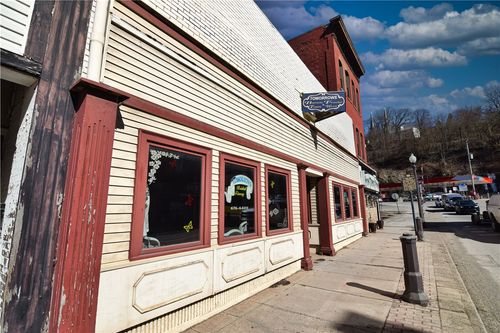 214 Center Street, Oil City, PA, 16301 | Card Image