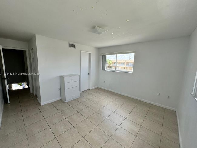 APT-201 - 2620 W 76 Th St, Condo with 2 bedrooms, 2 bathrooms and null parking in Hialeah FL | Image 14