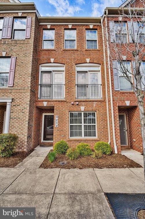 9232 Prescott Ave, MANASSAS, VA, 20110-5163 | Card Image