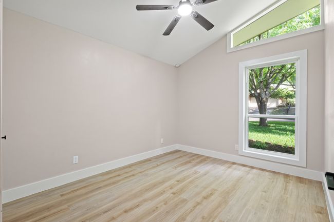 10528 Swallow Ln, House other with 3 bedrooms, 2 bathrooms and null parking in Dallas TX | Image 24
