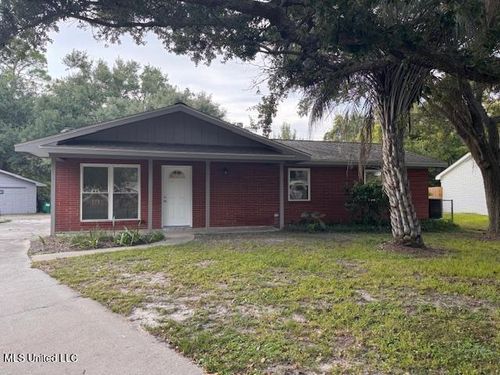 2817 Pleasant St, Pascagoula, MS, 39581-3554 | Card Image