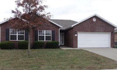 818 Birch Street, House other with 3 bedrooms, 2 bathrooms and null parking in Butler MO | Image 2