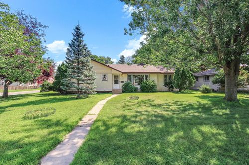 5981 5th St Ne, Fridley, MN, 55432-5524 | Card Image