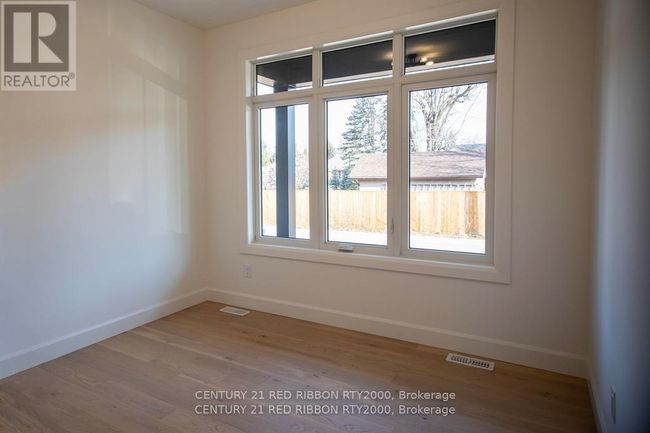 6 - 430 Head St N, House other with 2 bedrooms, 2 bathrooms and 4 parking in Strathroy ON | Image 24