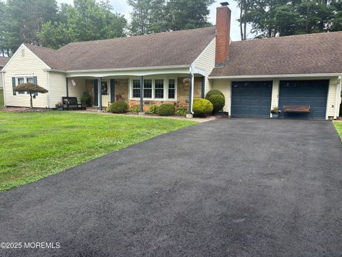 40 Smallwood Ln, Manalapan, NJ, 07726-2942 | Card Image