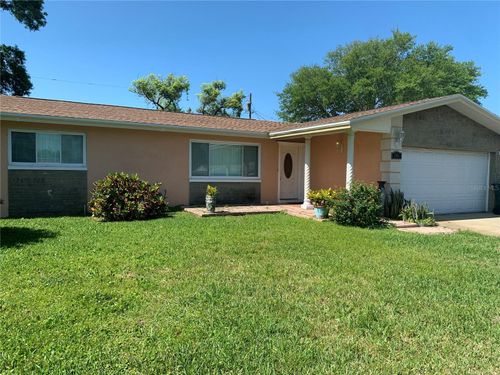 586 E Lake Dr, LARGO, FL, 33771-1505 | Card Image