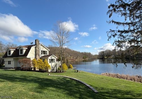 13 N Orchard Ter, Sparta, NJ, 07871-2616 | Card Image