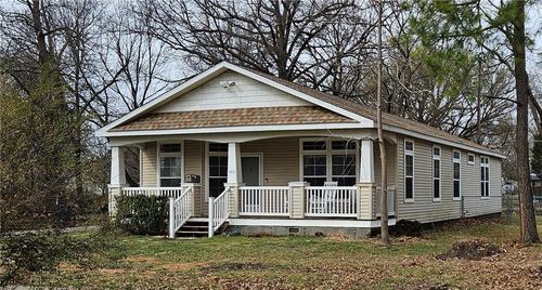 1011 E 9th St, Pittsburg, KS, 66762-4325 | Card Image