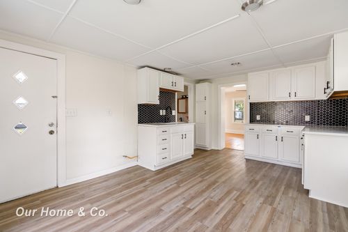 240 W 3rd St, Imlay City, MI, 48444-1032 | Card Image