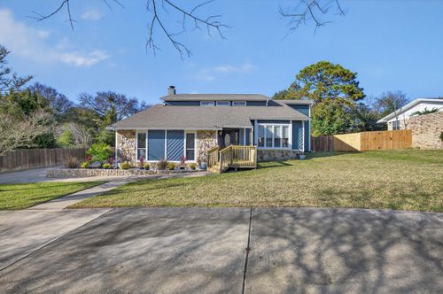 33 Birch Ave, Shalimar, FL, 32579-1138 | Card Image