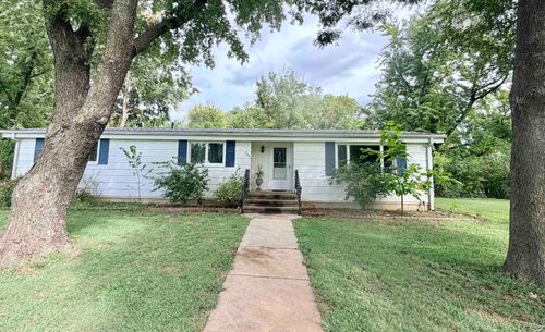 304 S Valley St, Eureka, KS, 67045-2053 | Card Image