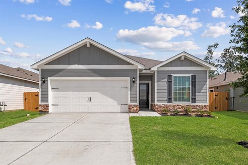 15818 Berry Hill Dr, Conroe, TX, 77303-2084 | Card Image