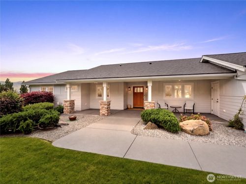 139 Rolling Hills Ln, Wenatchee, WA, 98801-9206 | Card Image
