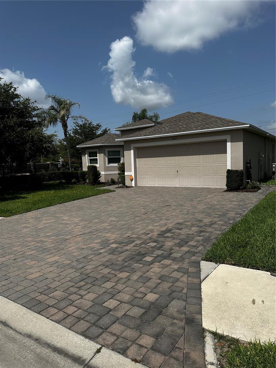 Residential Lease in AUBURNDALE 2