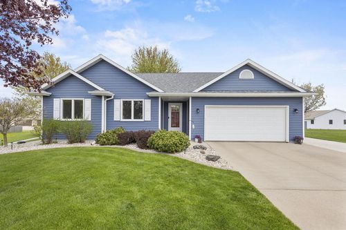 W6484 Brandon Court, Greenville, WI, 54942 | Card Image