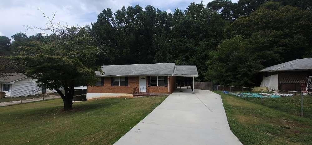 Farn Dr, Ellenwood, GA 30294