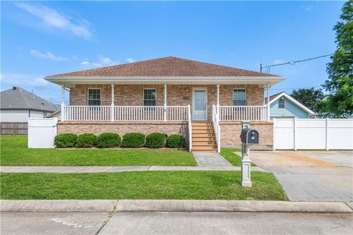 3409 Volpe Dr, Chalmette, LA, 70043-2542 | Card Image