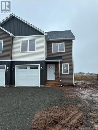 208 Rue Cadieux, House other with 3 bedrooms, 3 bathrooms and null parking in Moncton NB | Image 2