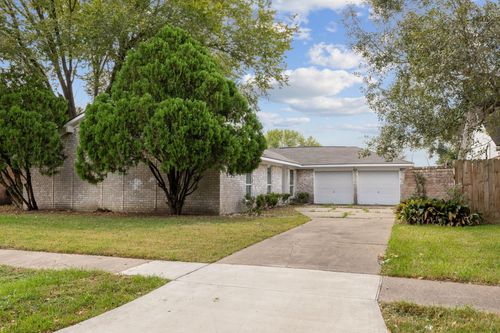 9423 Kristin Dr, Houston, TX, 77031-1003 | Card Image
