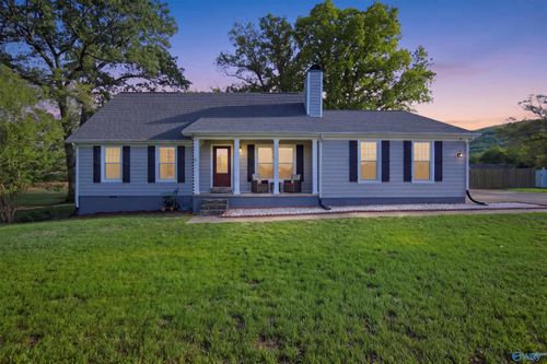 102 Bridle Ridge Dr, Gurley, AL, 35748-9603 | Card Image