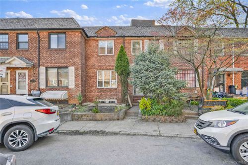 3319 143rd St, Flushing, NY, 11354-3139 | Card Image