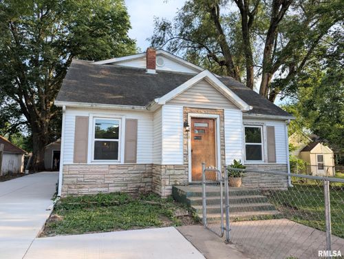 218 E Meadow Lawn St, Manito, IL, 61546-9151 | Card Image