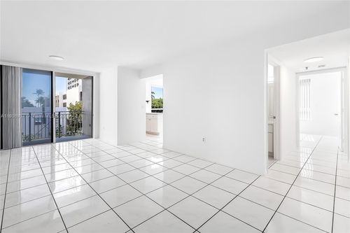 apt-307-2642 Collins Ave, Miami Beach, FL, 33140-4739 | Card Image
