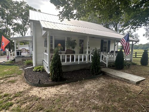 381 Busby Rd, Loretto, TN, 38469-3231 | Card Image
