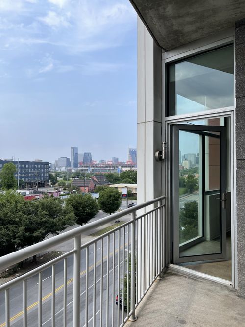 426-2115 Yeaman Pl, Nashville, TN, 37206-4238 | Card Image