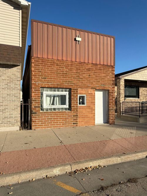 531 Young Street, Jesup, IA, 50648 | Card Image