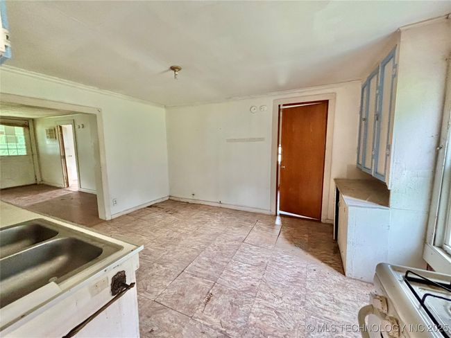 Kitchen | Image 7