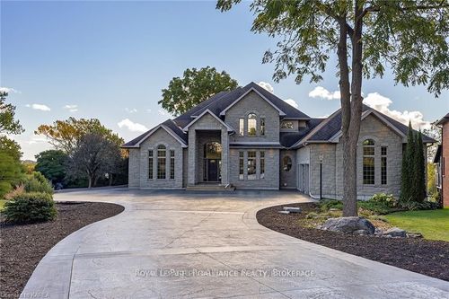 4744 Bath Rd, Bath, ON, K0H1G0 | Card Image