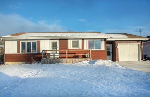 272 Spruce St, Allison, IA, 50602-7701 | Card Image