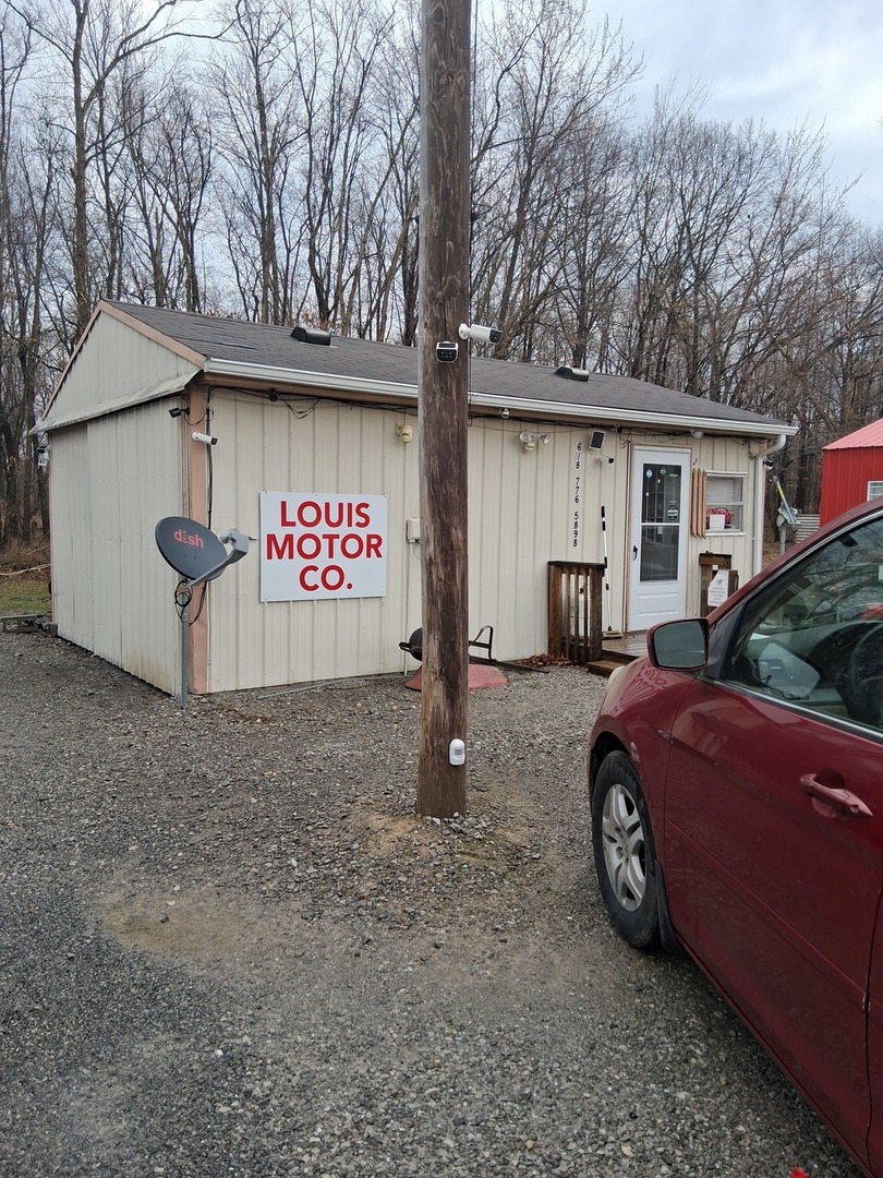 17092 Route 37, Johnston City, IL 62951
