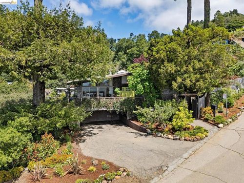 3560 Dwight Way, Berkeley, CA, 94704-2527 | Card Image
