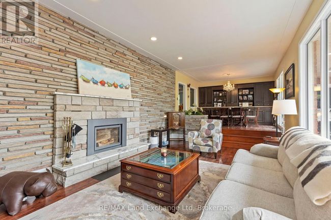 14519 Elginfield Rd, House other with 3 bedrooms, 3 bathrooms and 10 parking in Lucan ON | Image 9