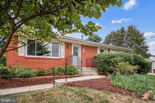 5707 Ottawa Rd, CENTREVILLE, VA, 20120-1441 | Card Image