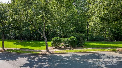 85-13004 Park Crescent Cir, Pineville, NC, 28134-8808 | Card Image